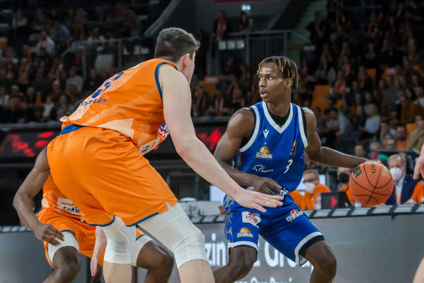 许多外援也 许多外援也